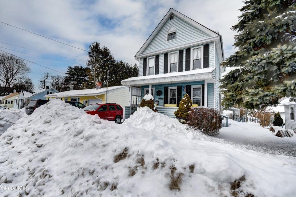 121 E Fourth Avenue, photo 2
