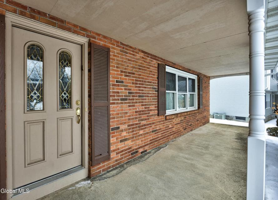 56 Alpine Drive, photo 2