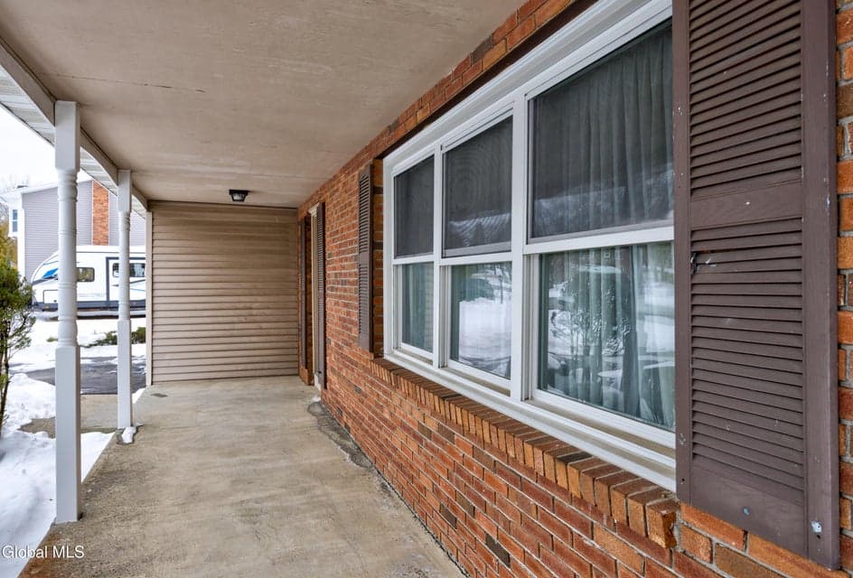 56 Alpine Drive, photo 3