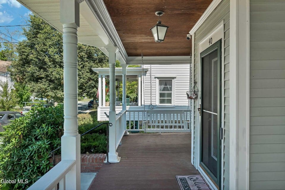40 Grant Avenue, photo 4