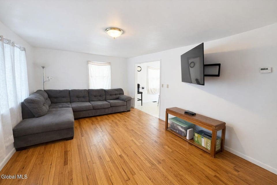 1740 Huntersland Road, photo 4