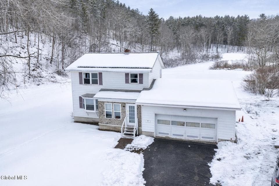 1740 Huntersland Road, photo 1