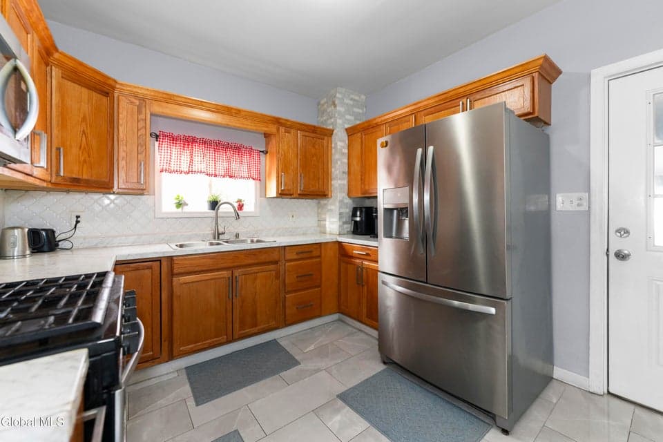 118 Degraff Street, photo 5