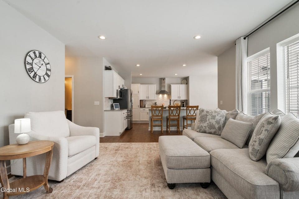 24 Winterberry Lane, photo 5