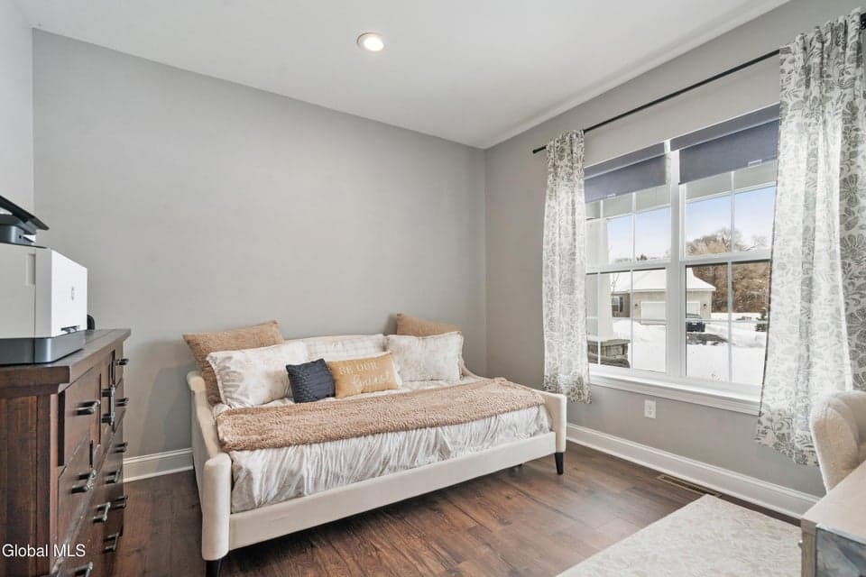 24 Winterberry Lane, photo 3