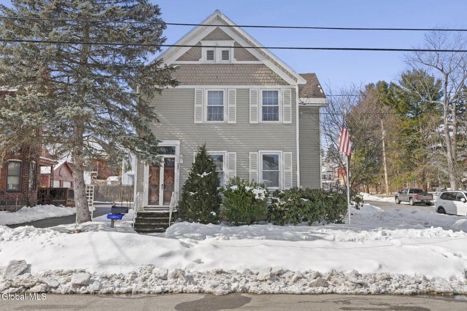 221 N 3rd Avenue, photo 1