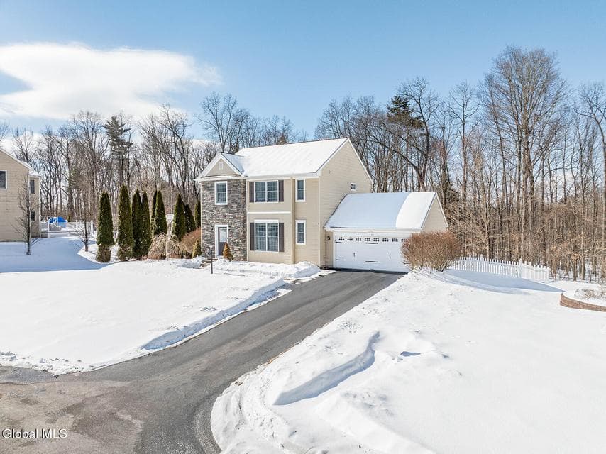 59 Sterling Heights Drive, photo 2