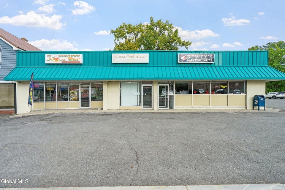 175-179 Columbia Turnpike, photo 1