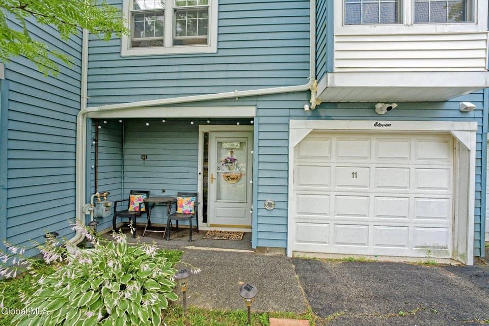11 Fox Hollow Square, photo 3