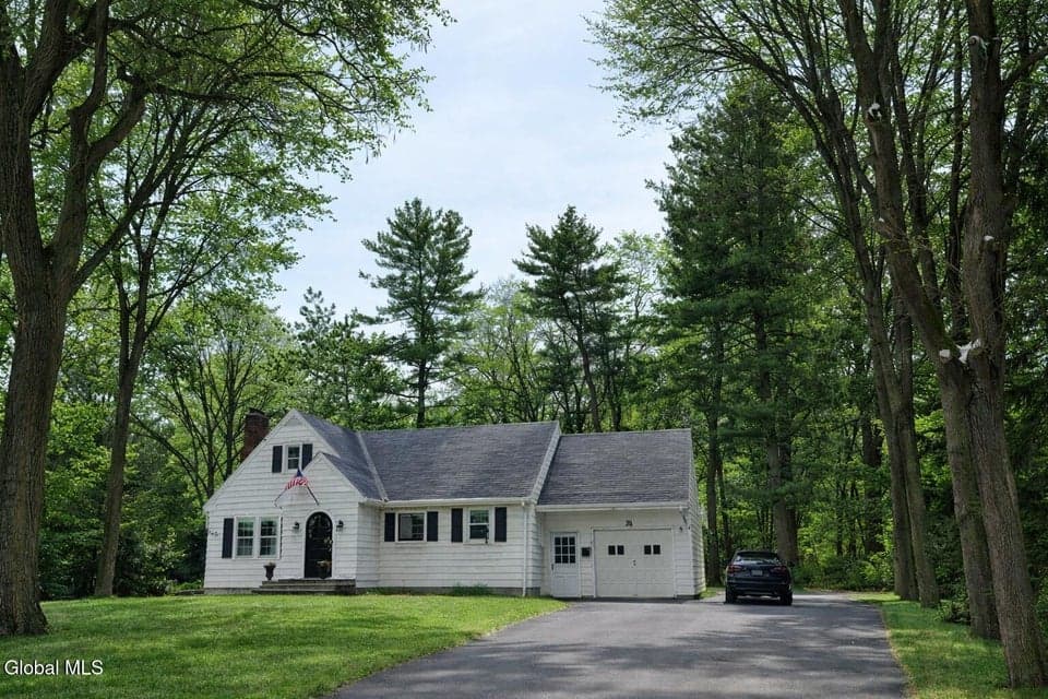 322 Osborne Road, Colonie, NY, photo 1