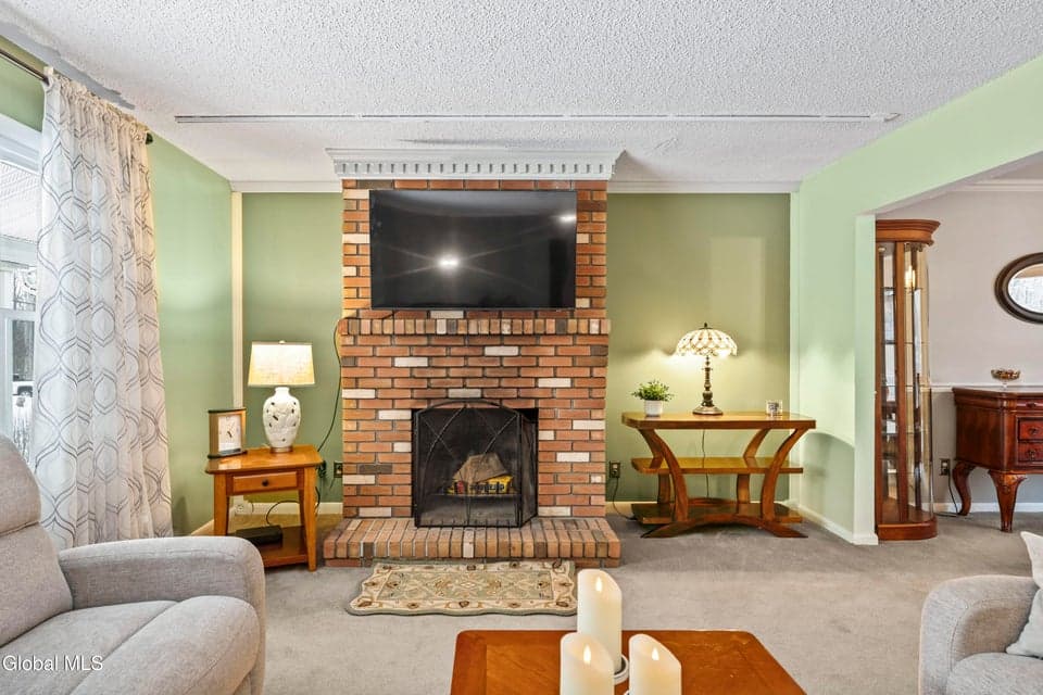 84 S Amherst Avenue, Colonie, NY, photo 5