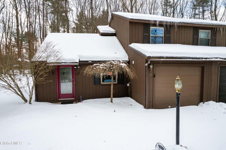 13 Glenbrook Drive, Clifton Park, NY, photo 1