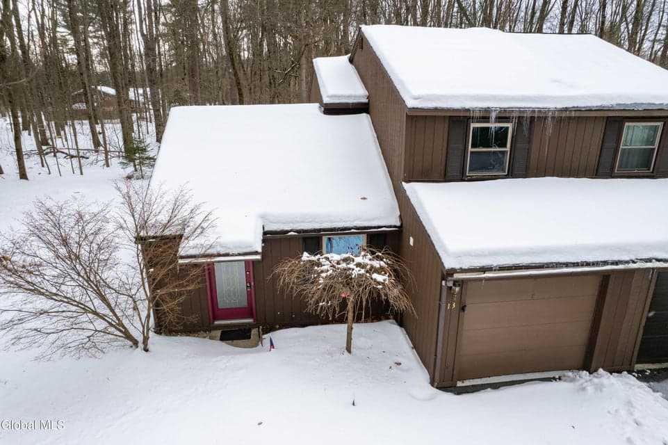 13 Glenbrook Drive, Clifton Park, NY, photo 2
