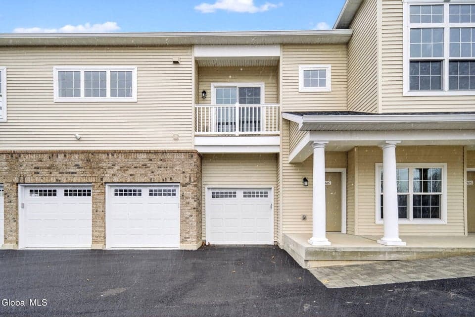 607 Vly Pointe Drive, photo 2