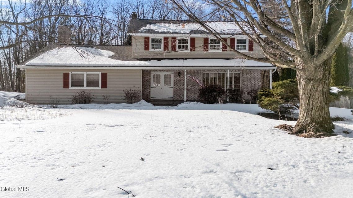 5 Huckleberry Drive, photo 2
