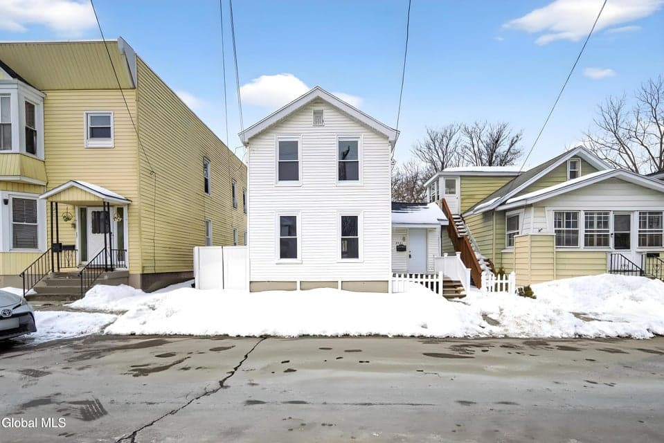 2321 10th Avenue, photo 1