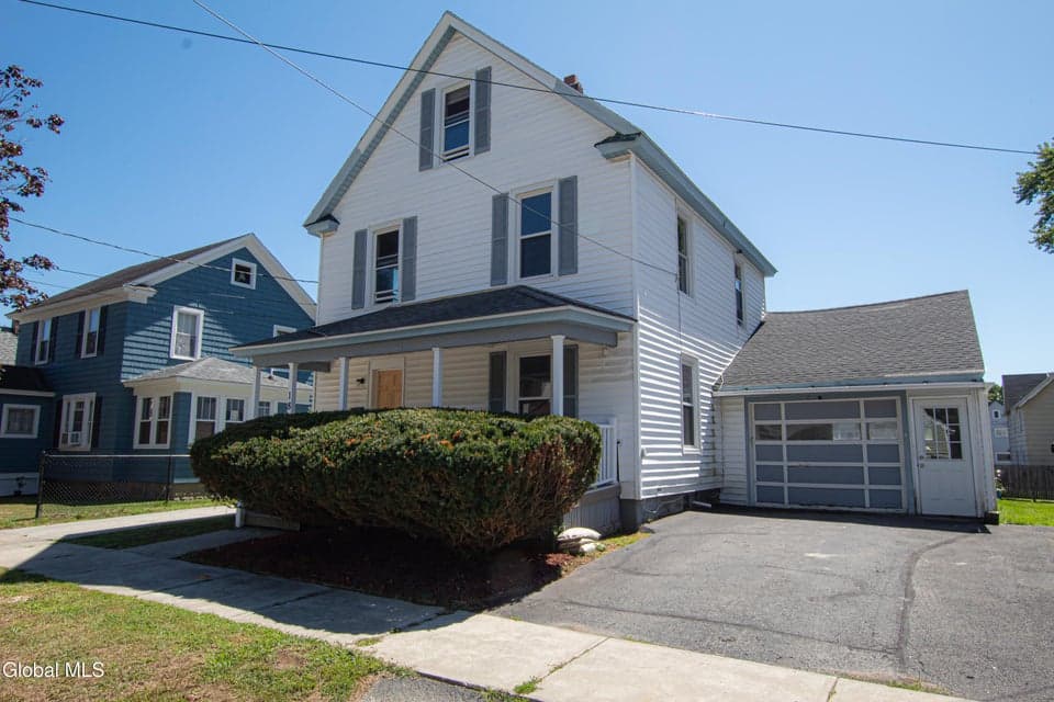 18 Newman Street, Gloversville, NY, photo 2