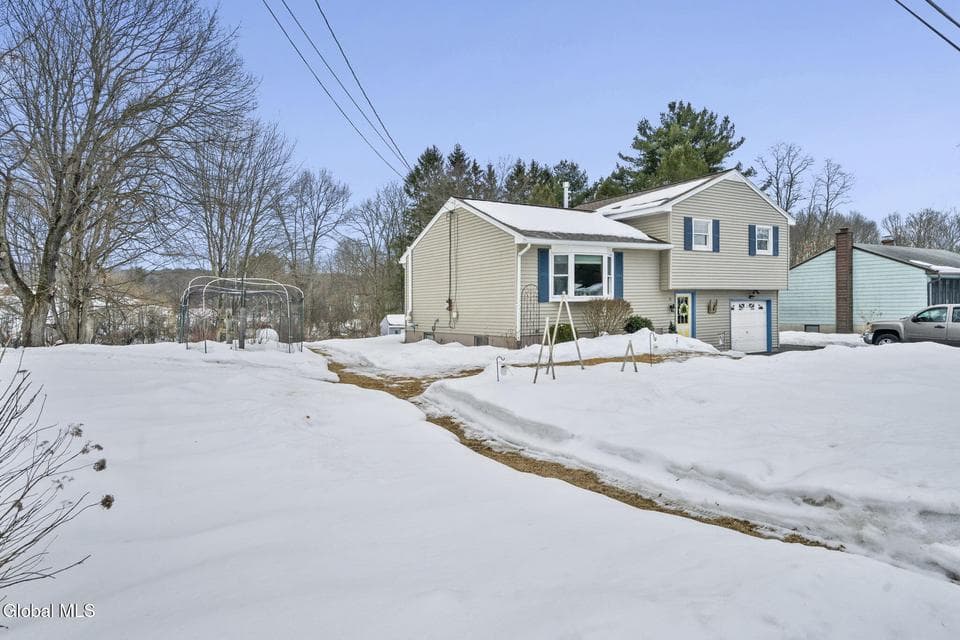 15 McClellan Drive, photo 3