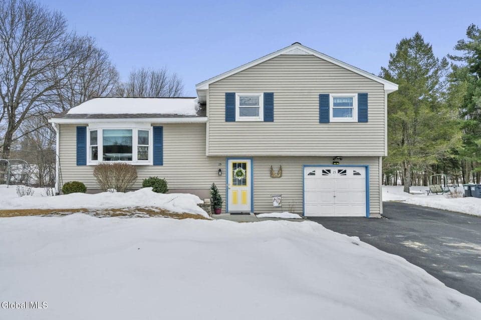 15 McClellan Drive, photo 2