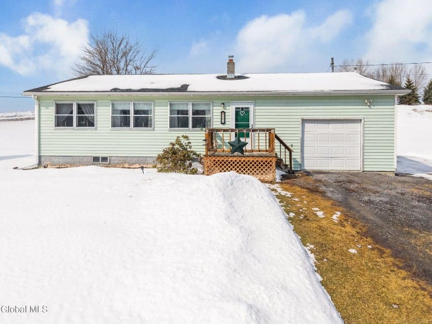 561 Grovenors Corners Road, photo 1