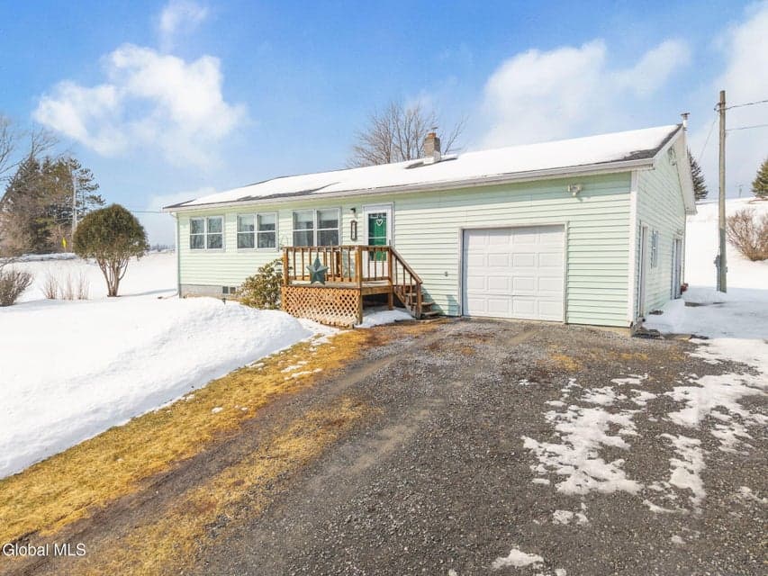 561 Grovenors Corners Road, photo 3