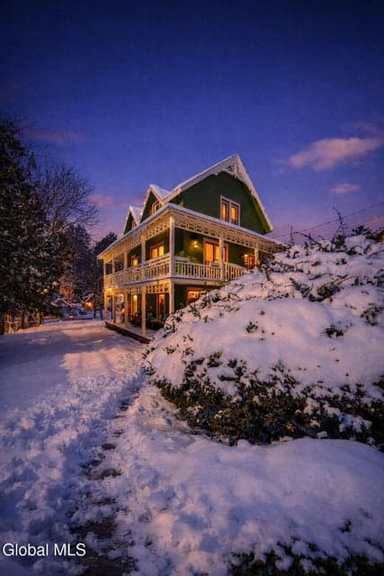 315 Lake Avenue, photo 1