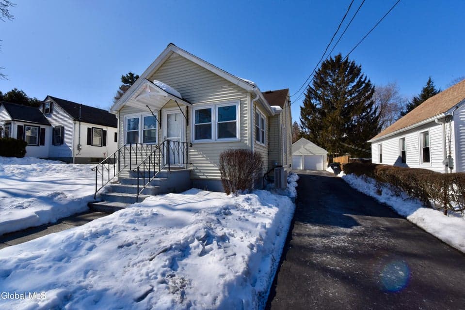 27 Sidney Avenue, photo 2