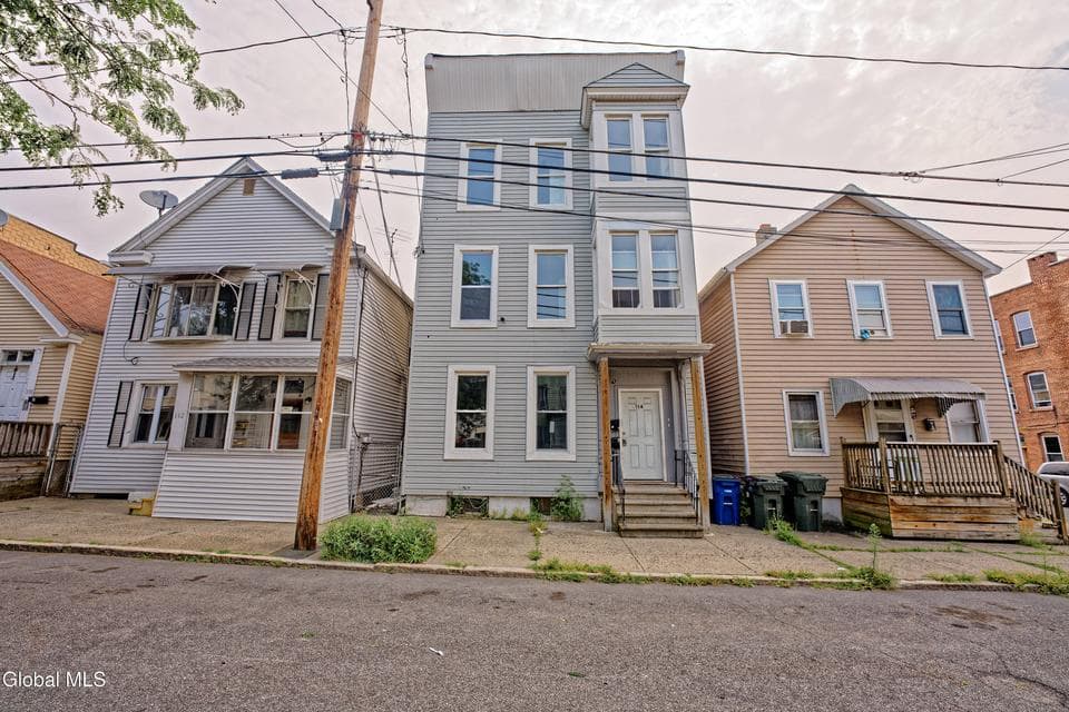 114 Congress Street, photo 1