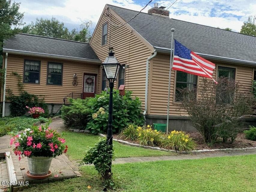 42 Thompson Hill Road, East Greenbush, NY, photo 2