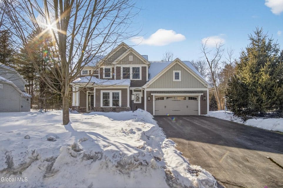 21 Saw Mill Court, Wilton, NY, photo 1