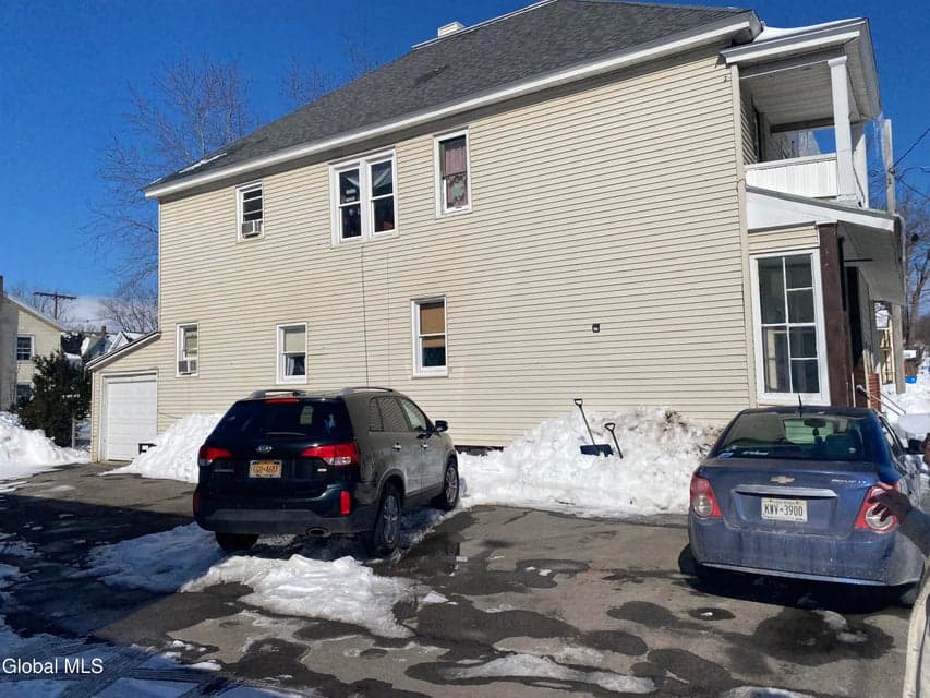 207 N Market Street, photo 3
