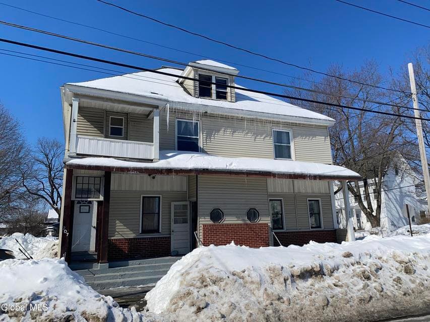 207 N Market Street, photo 1