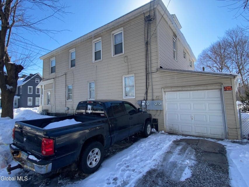 207 N Market Street, photo 4