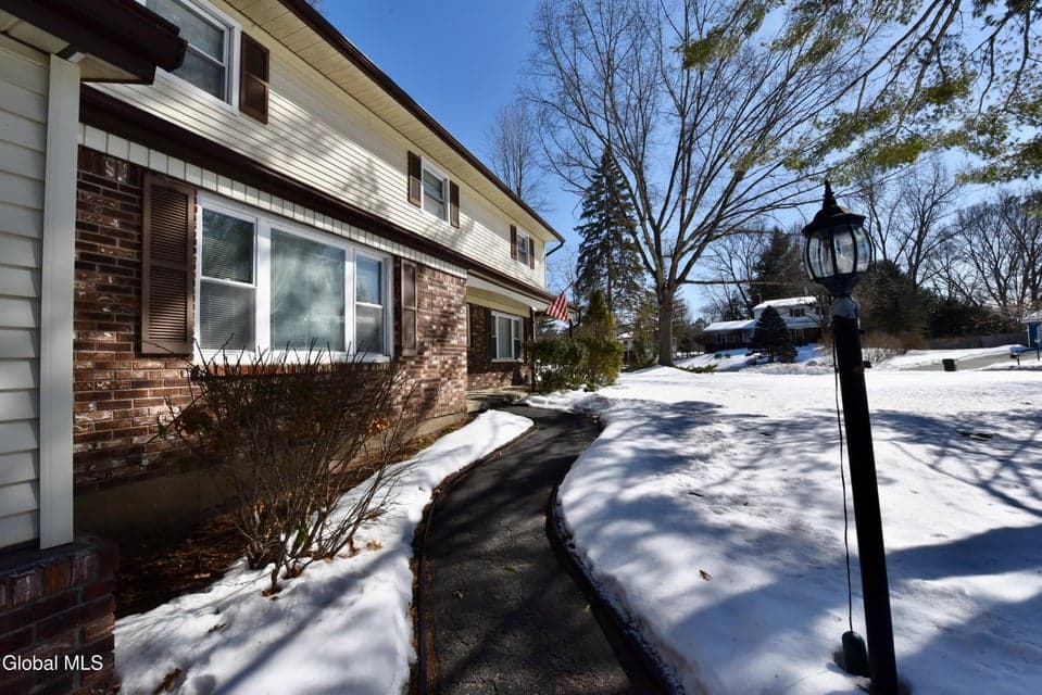 1 Brookline Drive, photo 4