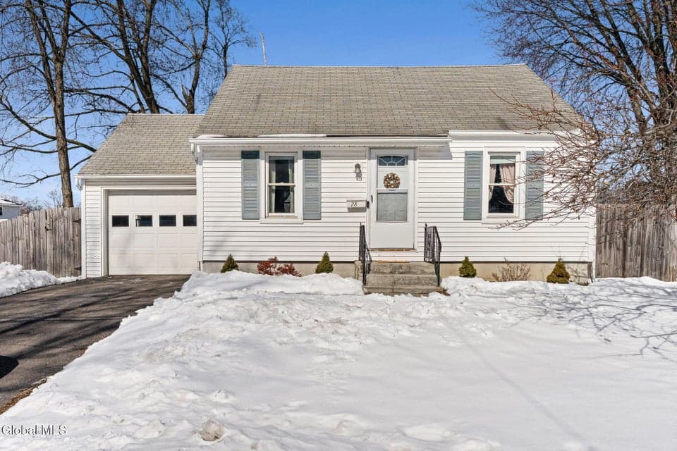 28 Rooney Avenue, Colonie, NY 12205, photo 1