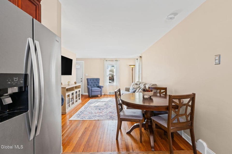 28 Rooney Avenue, Colonie, NY 12205, photo 5