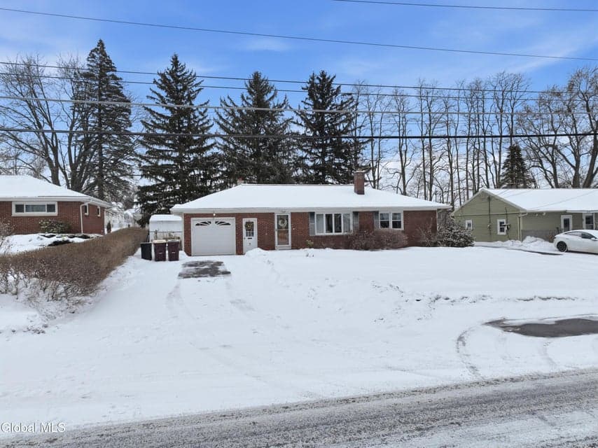 7 James Drive, photo 1