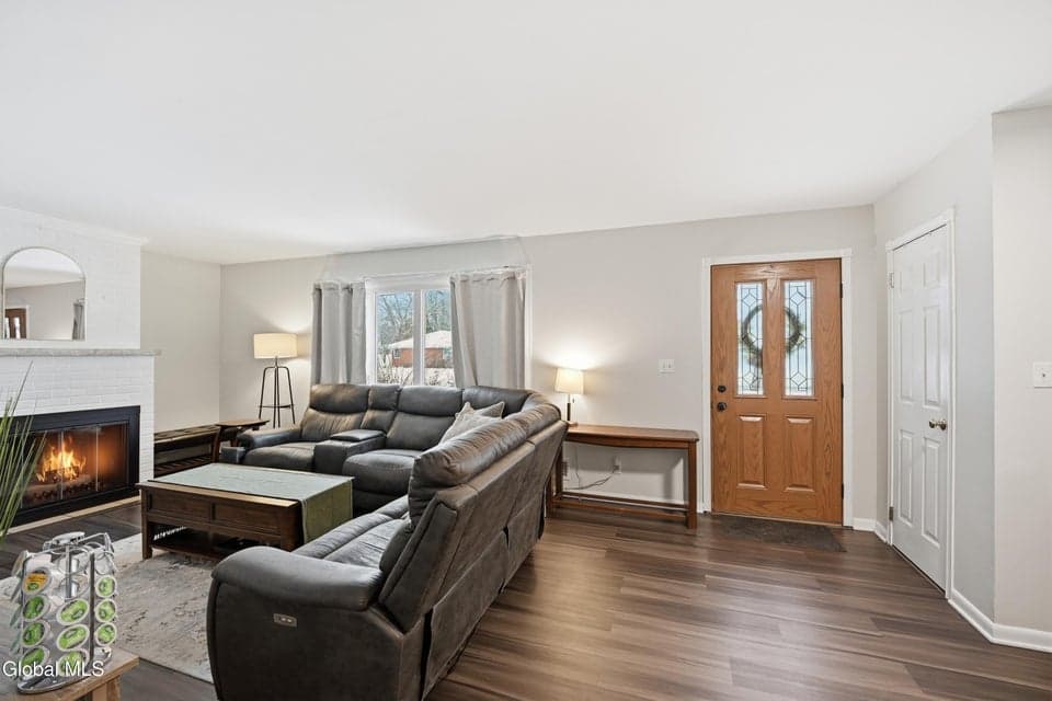 7 James Drive, photo 4