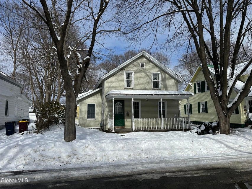 8 Sarella Street, Glens Falls, NY 12801, photo 2