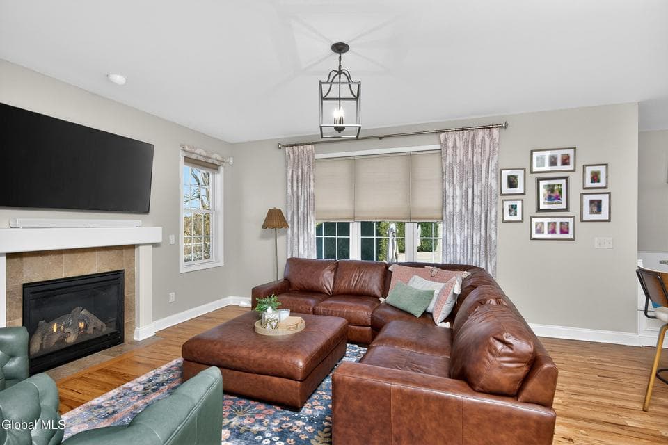 4 Matthews Court, Colonie, NY, photo 4