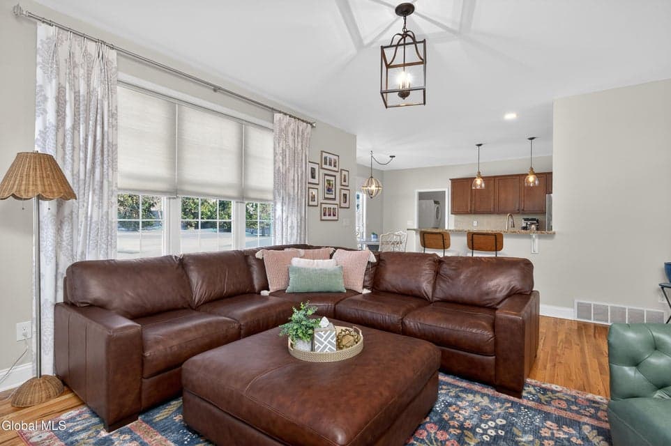 4 Matthews Court, Colonie, NY, photo 5