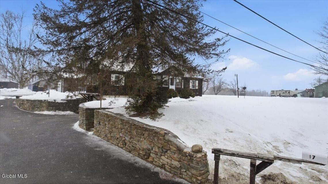 17 Green Barn Road, photo 2