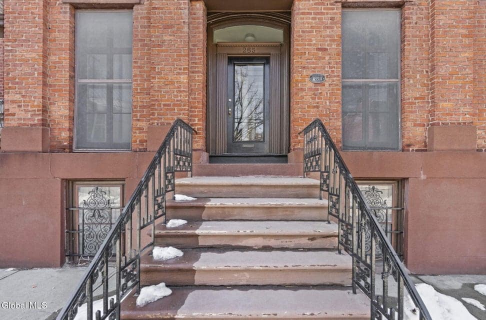 285 Lark Street, photo 5