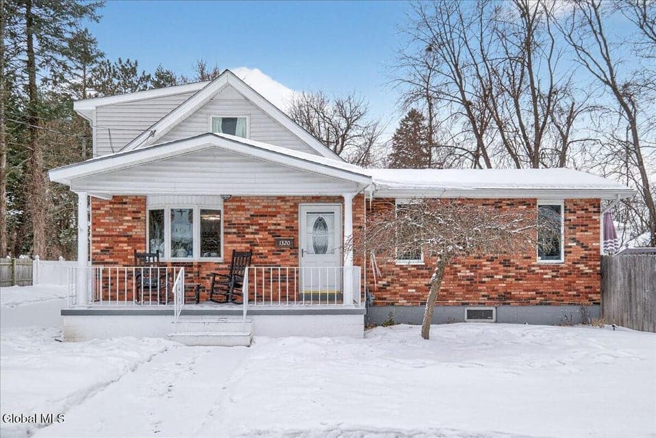 1320 Floral Avenue, photo 1