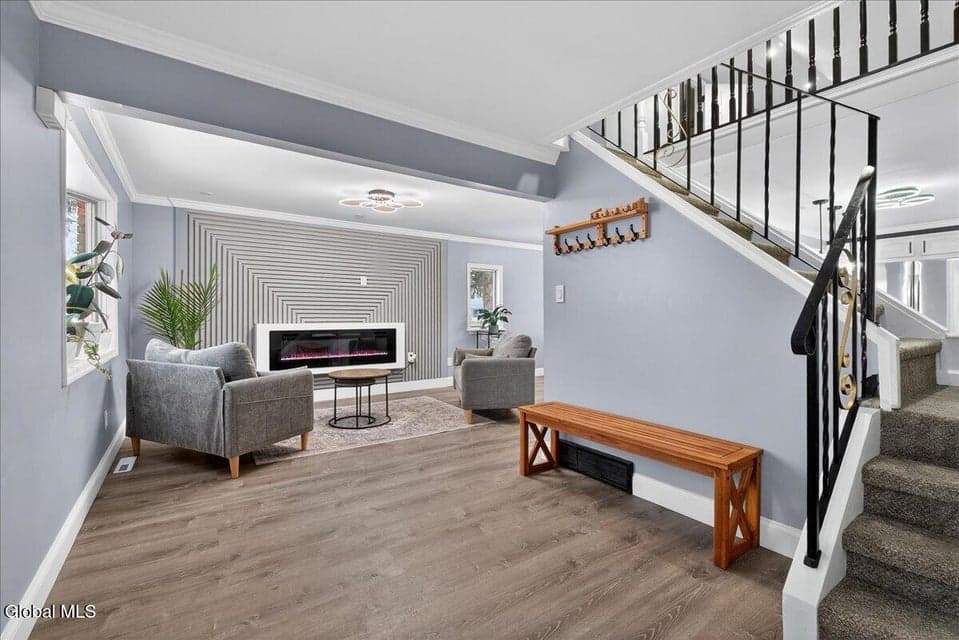 1320 Floral Avenue, photo 2