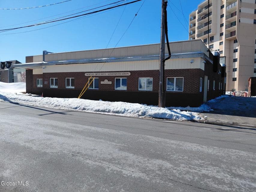 13 N Arlington Avenue, photo 1