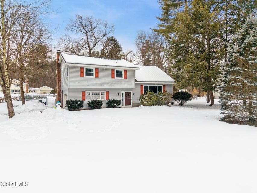 814 Greenwood Drive, photo 1
