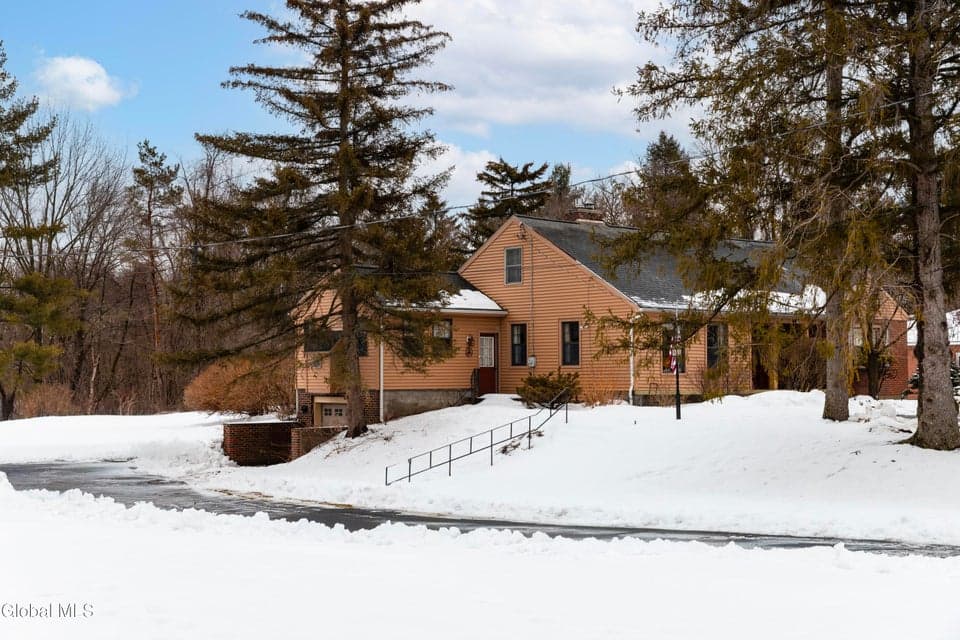 42 Thompson Hill Road, East Greenbush, NY, photo 4