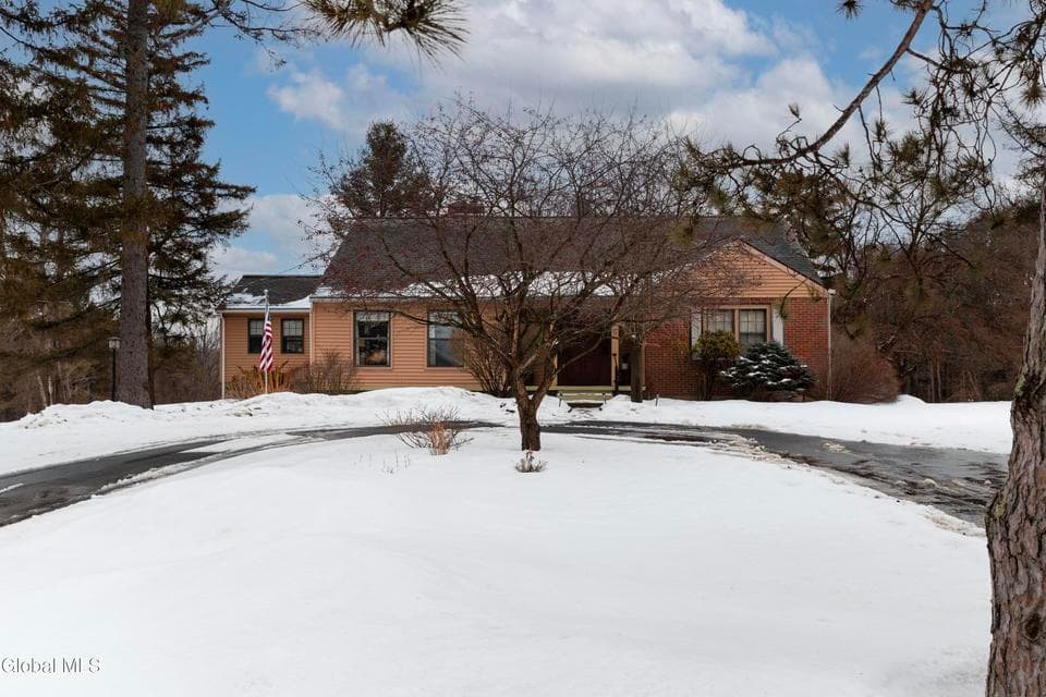 42 Thompson Hill Road, East Greenbush, NY, photo 3