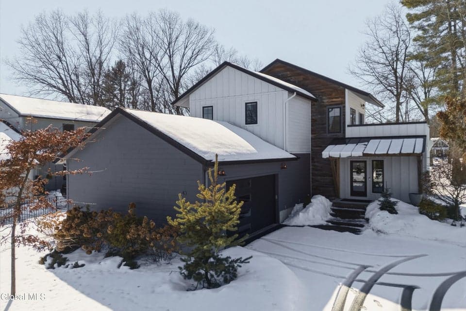 43 Doten Avenue, Saratoga Springs, NY 12866, photo 2
